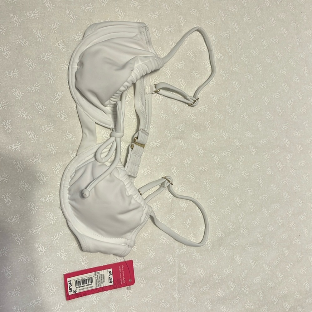 NWT White Wired Bikini top
